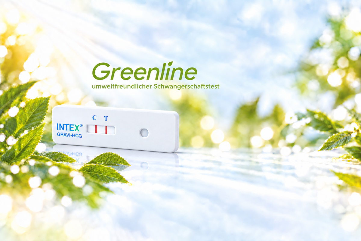 Greenline-Banner mit gezielt geschärften nahen Blättern und geglätteter weißer Kassettenoberfläche